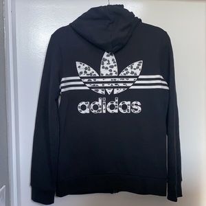 Women’s medium adidas zip up hoodie